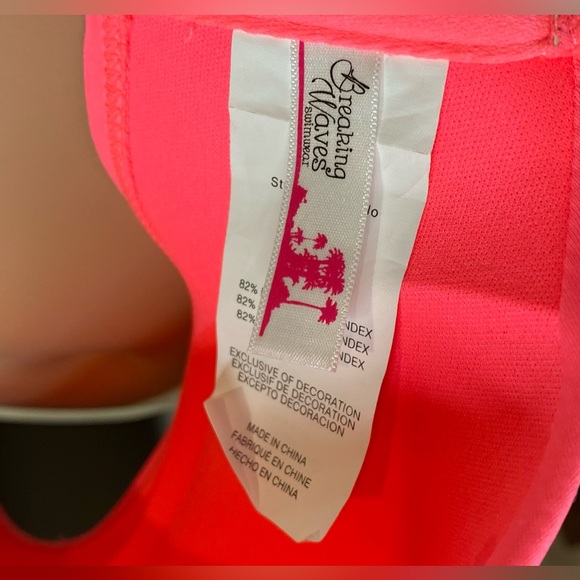 Breaking Waves Coral Swim Top – Size L - Picture 6 of 9